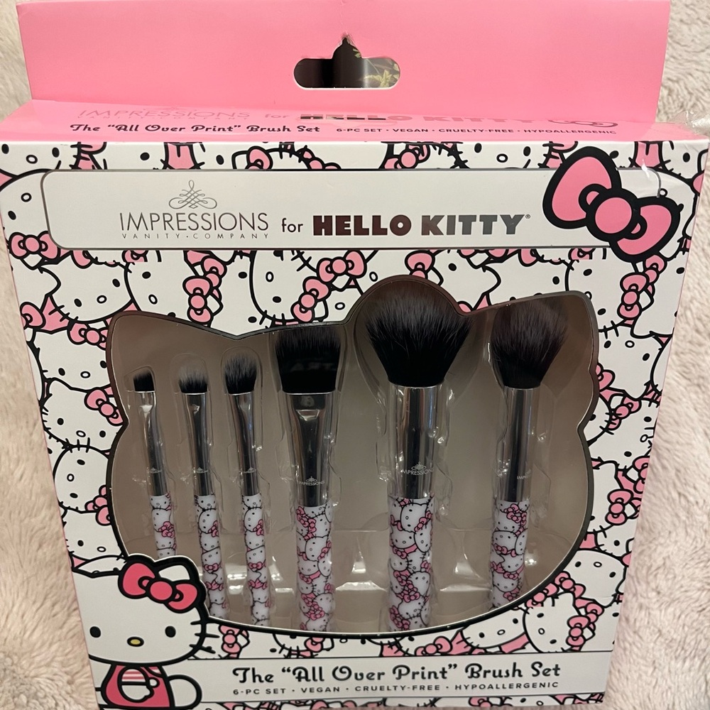Hello Kitty six piece make up brush set , vegan Hypoallergenic New